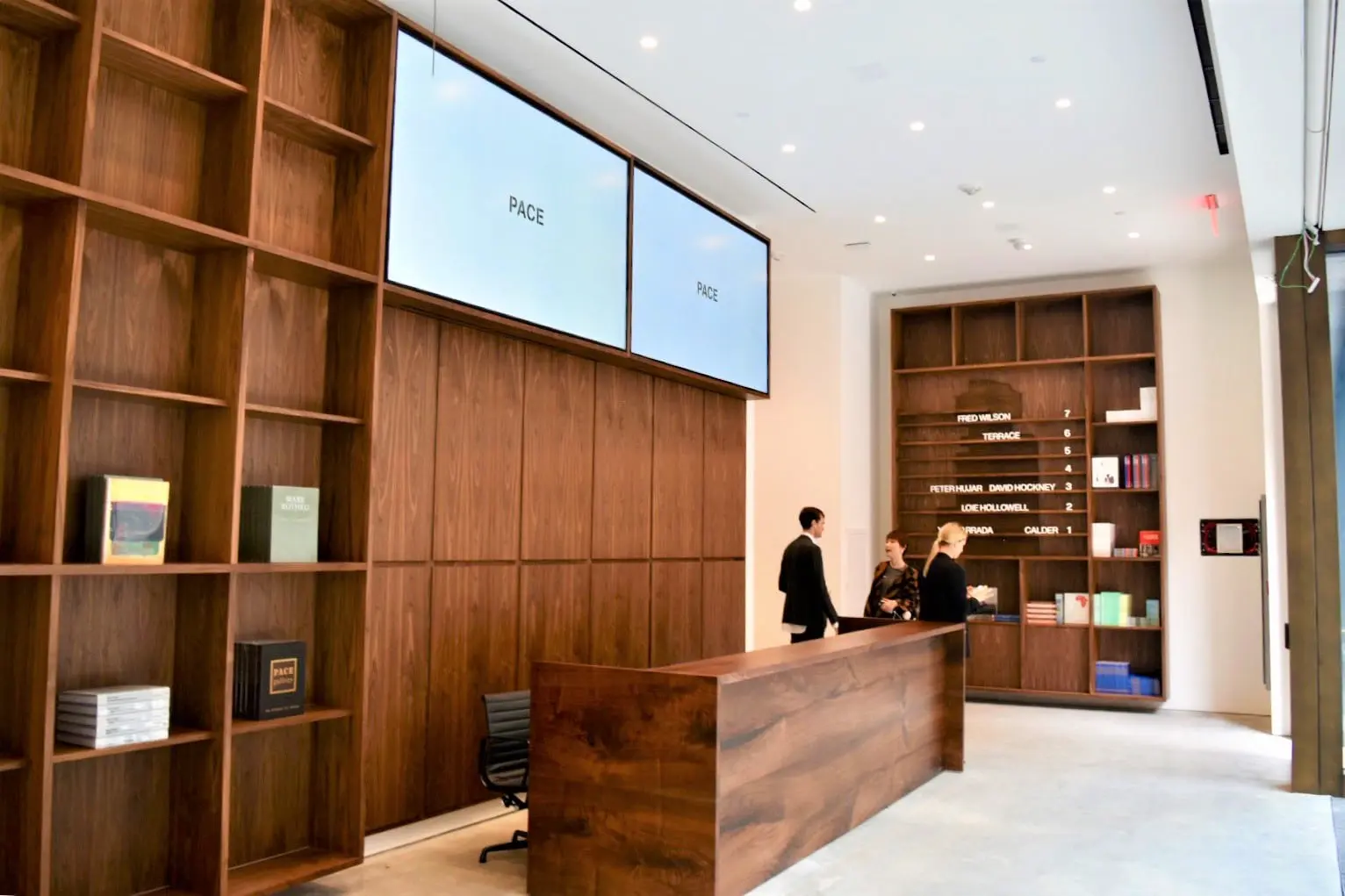 custom_furniture_pace_gallery_chelsea_new_york modern lobby furniture and millwork at Pace Gallery by SENTIENT