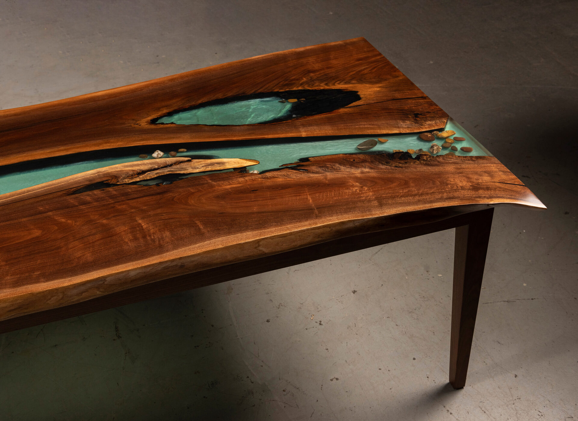 Epoxy resin river table