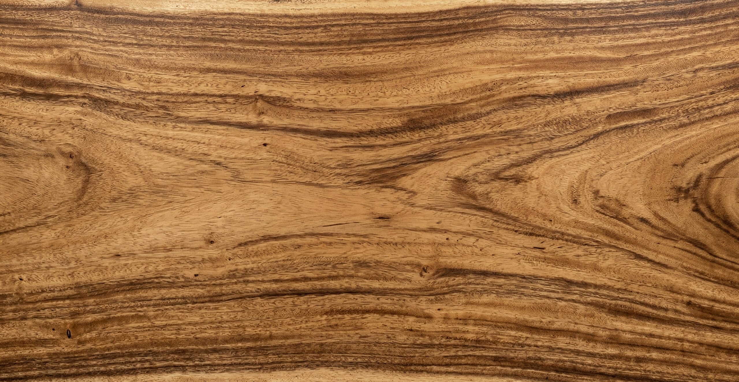 Parota (Guanacaste) wood grain showing natural color and texture